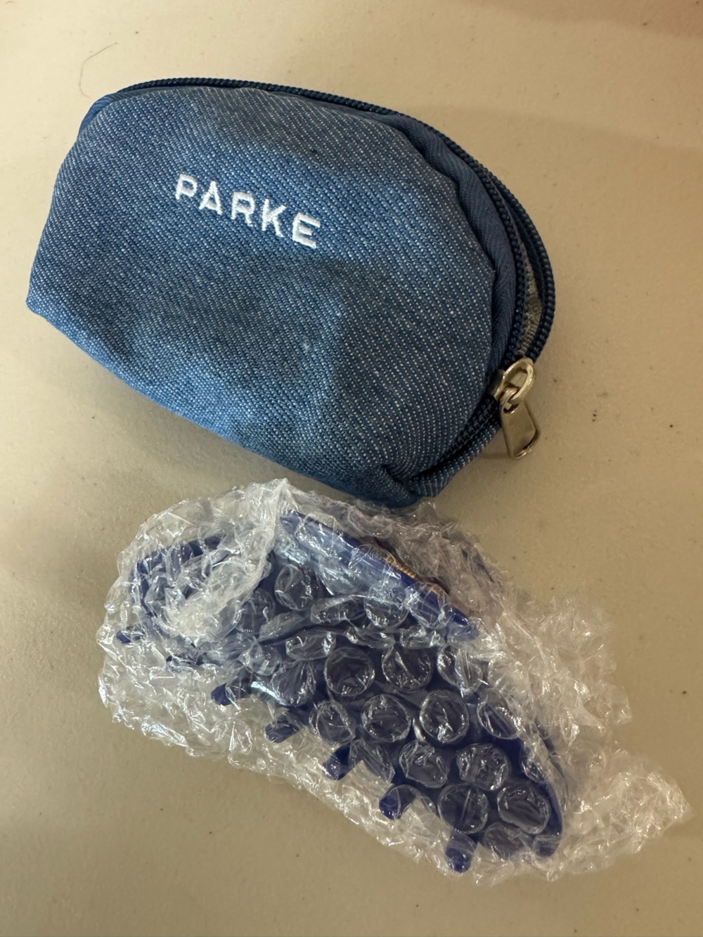Parke NIB Claw Clip in Denim Navy - Picture 4 of 6